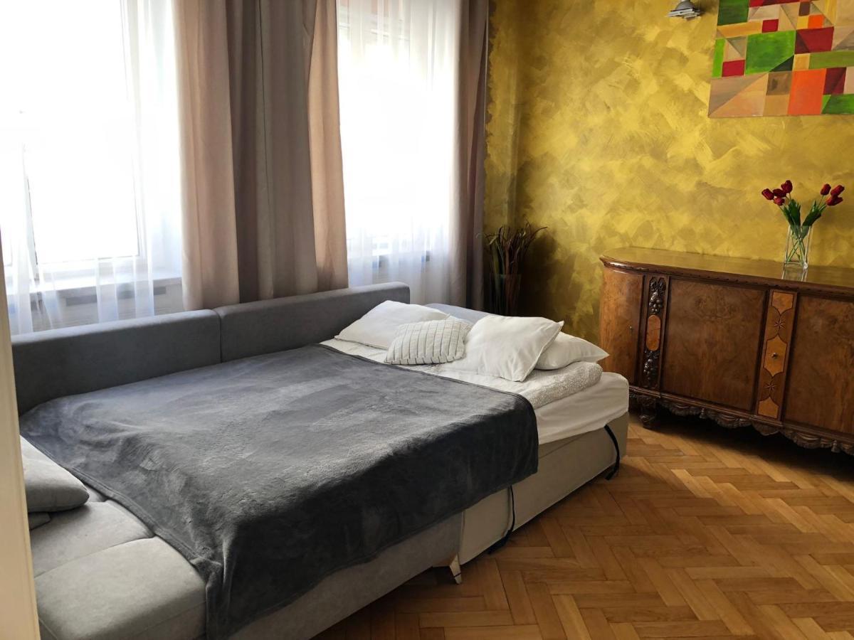 Holec Apartments Praha Bagian luar foto